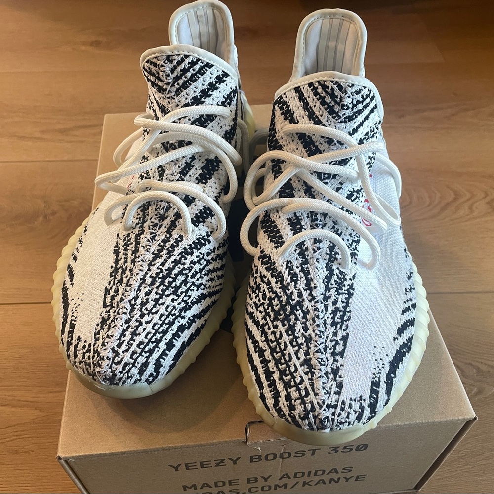 YZY 350 Zebra Size 11 used